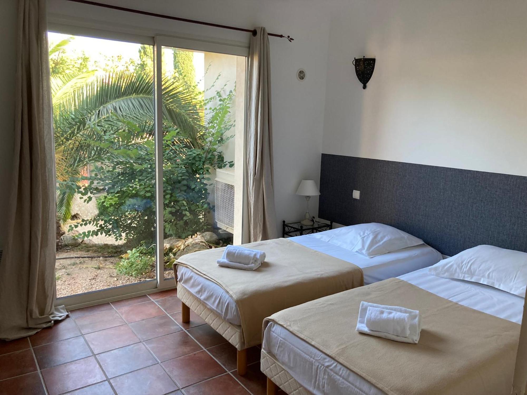 Villas Cala Corsa - 3 Et 4 Chambres - Cala Rossa Porto-Vecchio - Villas Entierement Climatisees Avec Piscine Chauffee Partagee Et Piscines Privees - Internet Gratuit 外观 照片